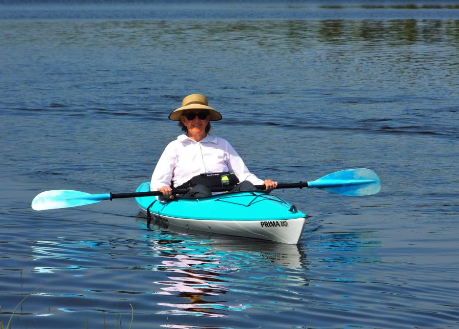Tami paddling on Moon Lake 