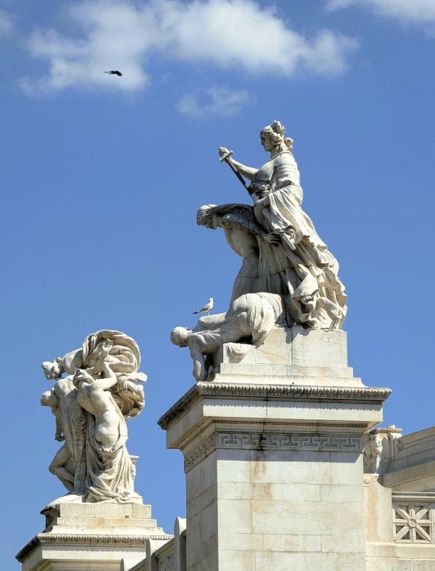 Monument of Victor Emmanuel II di Savoia in Rome 7 Two statues at the Victor Emmanuel II National Monument. Photo from FoxRVTravel Monument of Victor Emmanuel II.