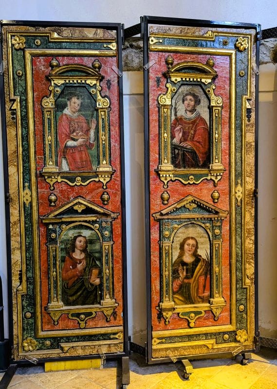 The Beautiful Cathedral of Saint Andrew at Amalfi  16 This panel is actually a portable alter that the Priest would take with him from town to town while visiting outlying towns. Photo from FoxRVTravel article Cathedral of Saint Andrew the Apostle at Amalfi.