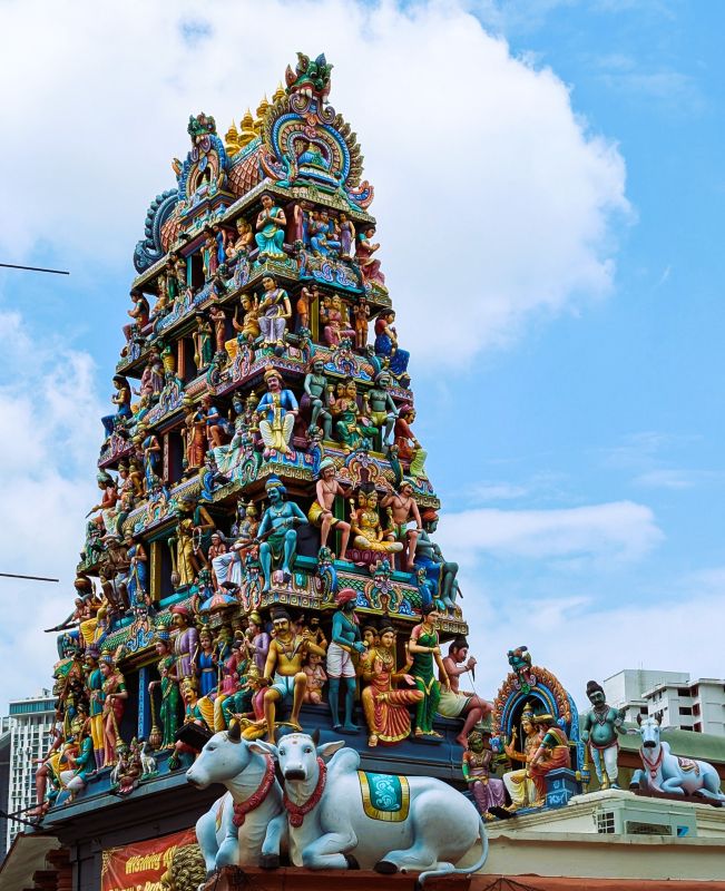 We visited the ethnic districts in Singapore. The photo at the top was taken at the Buddhist Temple in the Chinese district. This photo from just down the street is of a Hindu Temple.