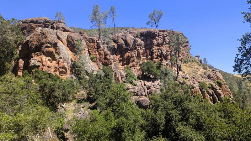 Crappy 30-amp power 10 Just to the east of Pinnacles National Park is the San Andreas fault. The rock formations were created by an extinct volcano.