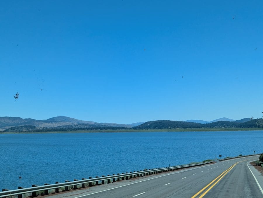 Crossing eastern Oregon in 2026 before the summer heat. 5 Driving east in our RV, next to Klamath Lake before crossing into eastern Oregon.