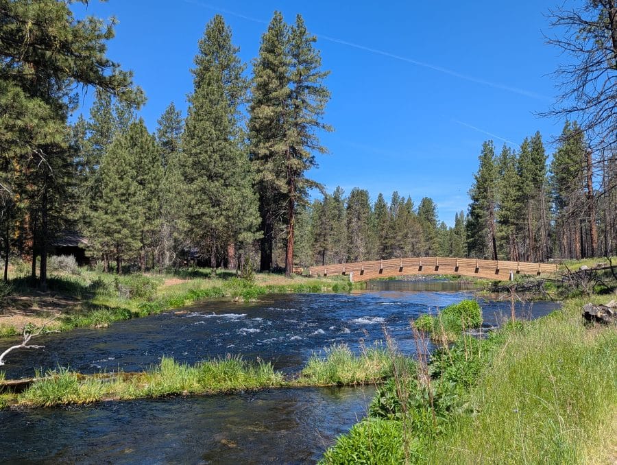 Crossing eastern Oregon in 2026 before the summer heat. 7 This is Spring Creek, which flows into the Williamson River next to Collier Memorial State Park.